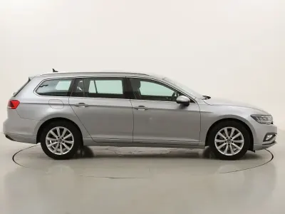 Usata VW Passat Business 122 CV (89 kW) 2022 Argentoargento Station wagon