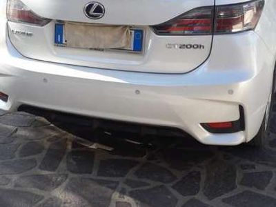 Lexus CT200h