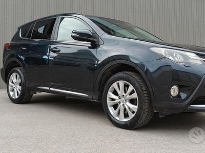 Usata Toyota RAV4 Lounge 150 CV (110 kW) 2015 Blu SUV