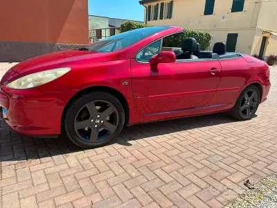 Usata Peugeot 307 CC 136 CV (100 kW) 2006 Rosso Cabrio