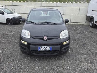 Usata Fiat Panda Lounge 69 CV (50 kW) 2017 Nero Utilitaria