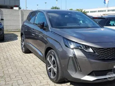 Usata Peugeot 3008 131 CV (96 kW) 2024 Grigio SUV