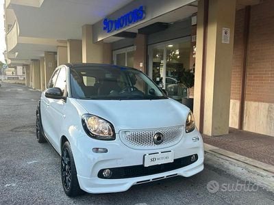 Begagnad Smart ForFour Superpassion 71 HK (52 kW) 2019 Vit Halvkombi