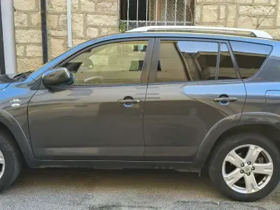 Usado Toyota RAV4 177 CV (130 kW) 2008 SUV