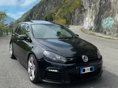 Usata VW Golf VI R 270 CV (198 kW) 2011 Nero Utilitaria