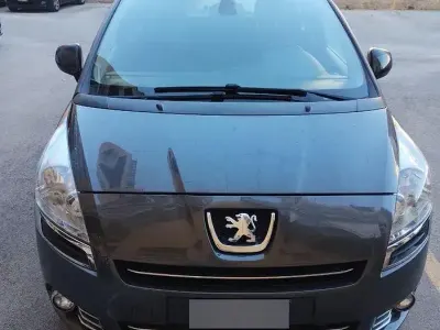 Usata Peugeot 5008 2011 Monovolume