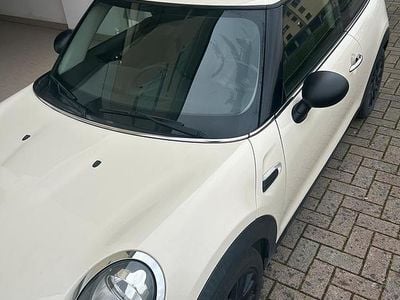 Begagnad Mini One D 95 HK (69 kW) 2017 Vit Halvkombi