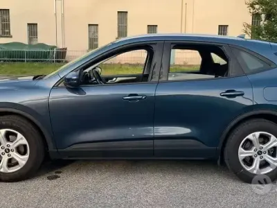 Usata Ford Kuga 120 CV (88 kW) 2020 Bluazzurro SUV