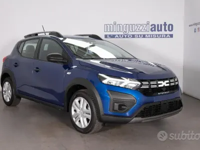 Usata Dacia Sandero Essentiel 91 CV (66 kW) 2024 Blu Berlina