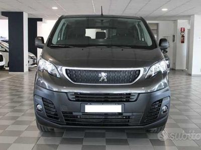 usata Peugeot Expert 8 posti praticamente NUOVO