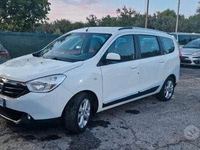 Usata Dacia Lodgy Ambiance 107 CV (78 kW) 2015 Bianco Monovolume