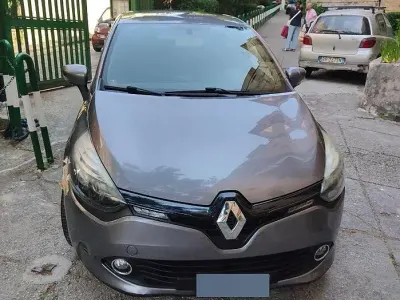 Usata Renault Clio IV 75 CV (55 kW) 2014 Grigio Berlina