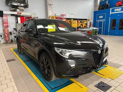 Usata Alfa Romeo Stelvio 280 CV (205 kW) 2017 Nero SUV