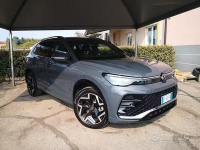 Usata VW Tiguan R-line 150 CV (110 kW) 2025 Grigio SUV