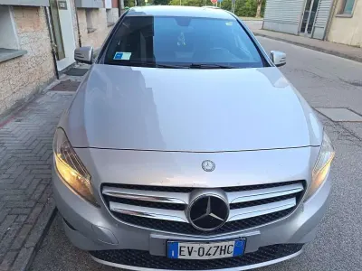 Usata Mercedes A180 Executive 109 CV (80 kW) 2012 Utilitaria