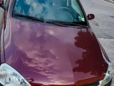 Usata Opel Corsa 65 CV (47 kW) 2002 Rosso Utilitaria