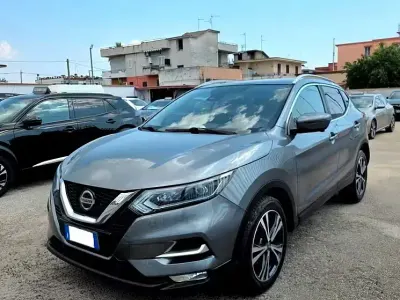 Usata Nissan Qashqai N-Connecta 159 CV (116 kW) 2020 Grigio SUV