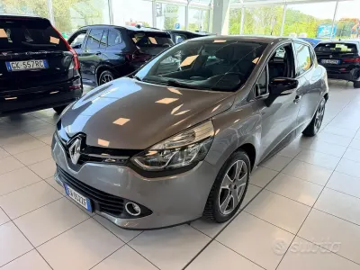 Usata Renault Clio IV 75 CV (55 kW) 2014 Grigio cassiopea metallizzato Berlina