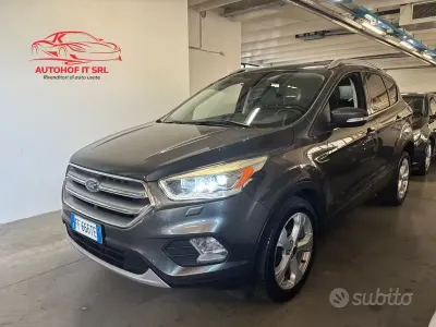 Usata Ford Kuga Titanium 120 CV (88 kW) 2017 Grigio SUV