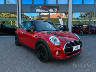 Usata Mini Cooper D Hype 116 CV (85 kW) 2018 Rosso Utilitaria