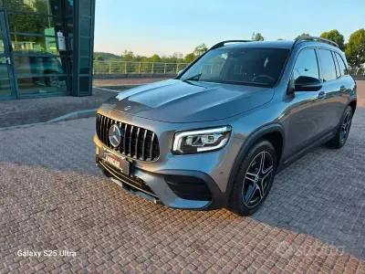 Usata Mercedes GLB200 Premium 150 CV (110 kW) 2021 Grigio SUV