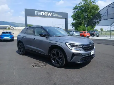 Usata Renault Clio Iconic 131 CV (96 kW) 2023 Grigio Utilitaria