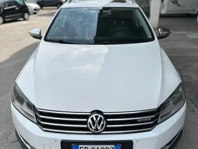Usata VW Passat Highline 170 CV (125 kW) 2012 Bianco Station wagon