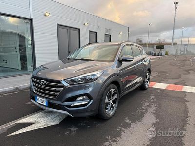 Usata Hyundai Tucson Xpossible 141 CV (103 kW) 2017 Grigio SUV