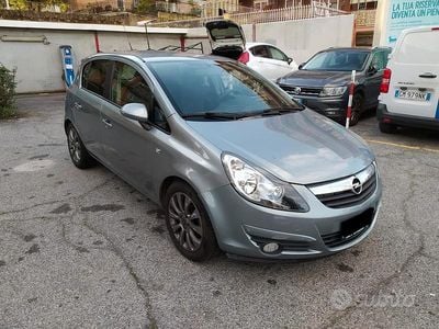 Usata Opel Corsa Cosmo 86 CV (63 kW) 2010 Grigio Utilitaria