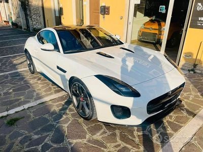 Usata Jaguar F-Type R-Dynamic 300 CV (220 kW) 2018 Bianco Coupé