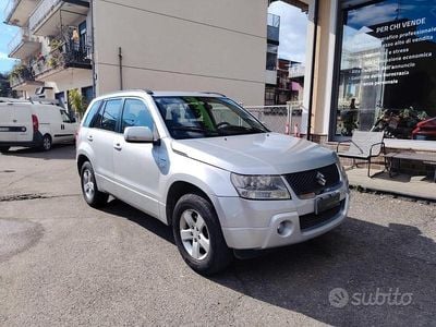 Usata Suzuki Grand Vitara 130 CV (95 kW) 2006 Grigio SUV