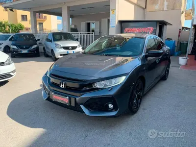 Usata Honda Civic Elegance 120 CV (88 kW) 2019 Grigio Berlina
