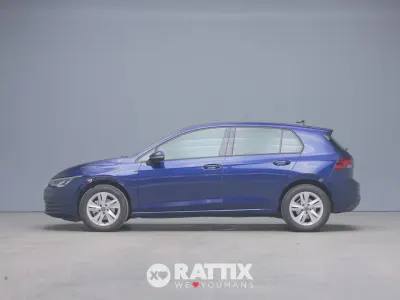 Usata VW Golf VIII Life 131 CV (96 kW) 2023 Blu Berlina