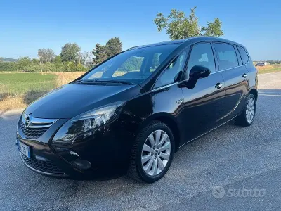Usata Opel Zafira Tourer Cosmo 150 CV (110 kW) 2013 Viola Monovolume