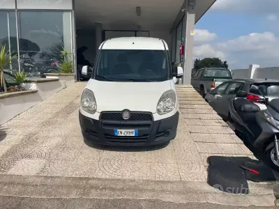 Usata Fiat Doblò 120 CV (88 kW) 2012 Bianco Monovolume