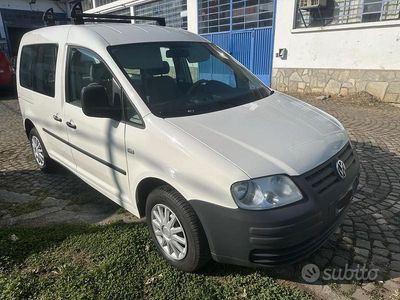 Usata VW Caddy 105 CV (77 kW) 2006 Bianco Monovolume