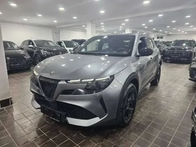 Usata Alfa Romeo GT Junior 145 CV (106 kW) 2025 Grigio arese metallizzato SUV