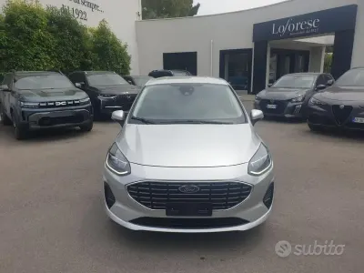 Usata Ford Fiesta Titanium 75 CV (55 kW) 2022 Grigio Utilitaria