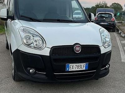 Usata Fiat Doblò 105 CV (77 kW) 2015 Bianco Monovolume