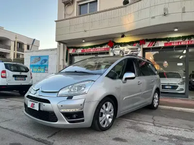 Begagnad Citroën C4 Picasso Exclusive 163 HK (119 kW) 2011 Grå Minibuss
