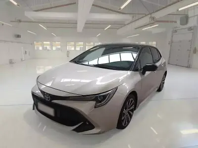 Usata Toyota Corolla Style 98 CV (72 kW) 2022 Grigio Berlina