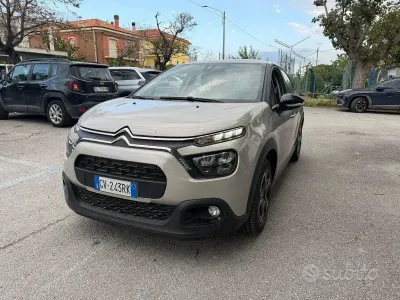 Używany Citroën C3 PureTech 102 KM (75 kW) 2024 Biały Sedan/Limuzyna