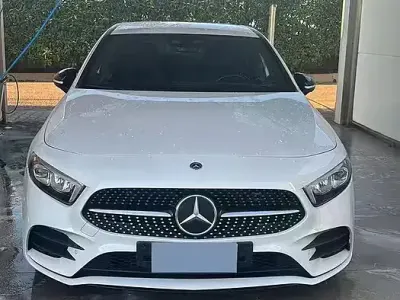 Usata Mercedes A180 Premium 136 CV (100 kW) 2025 Bianco Station wagon