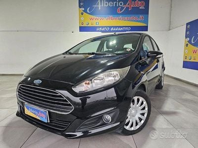 Usata Ford Fiesta 75 CV (55 kW) 2014 Nero Utilitaria