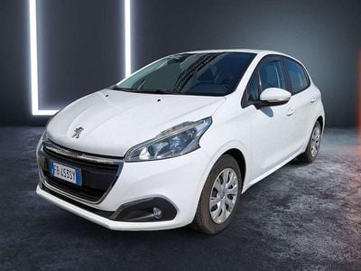 Usata Peugeot 208 Active 75 CV (55 kW) 2015 Bianco Utilitaria