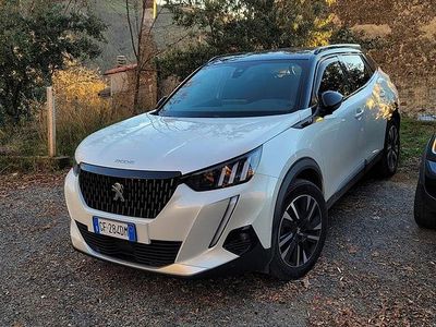 Usata Peugeot 2008 GT 131 CV (96 kW) 2021 Bianco SUV
