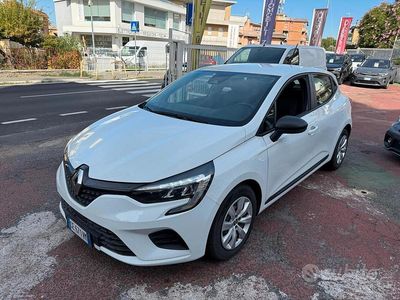 Usata Renault Clio V 66 CV (48 kW) 2021 Bianco Berlina