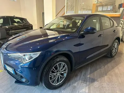 Usata Alfa Romeo Stelvio Business 210 CV (154 kW) 2018 Bluazzurro SUV