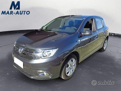 Usata Dacia Sandero Comfort 75 CV (55 kW) 2019 Grigio Berlina