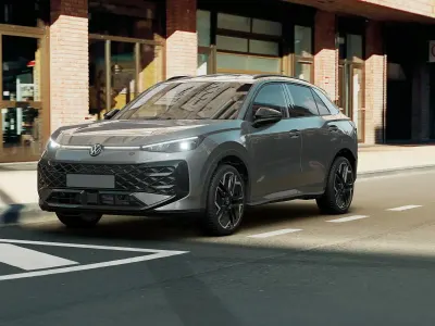 Nuova VW T-Roc R-line 150 CV (110 kW) 2026 Wolf grey metallizzato SUV